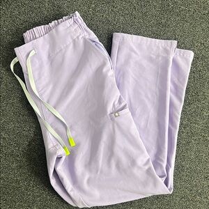 Figs lavander Dew skinny scrub pants